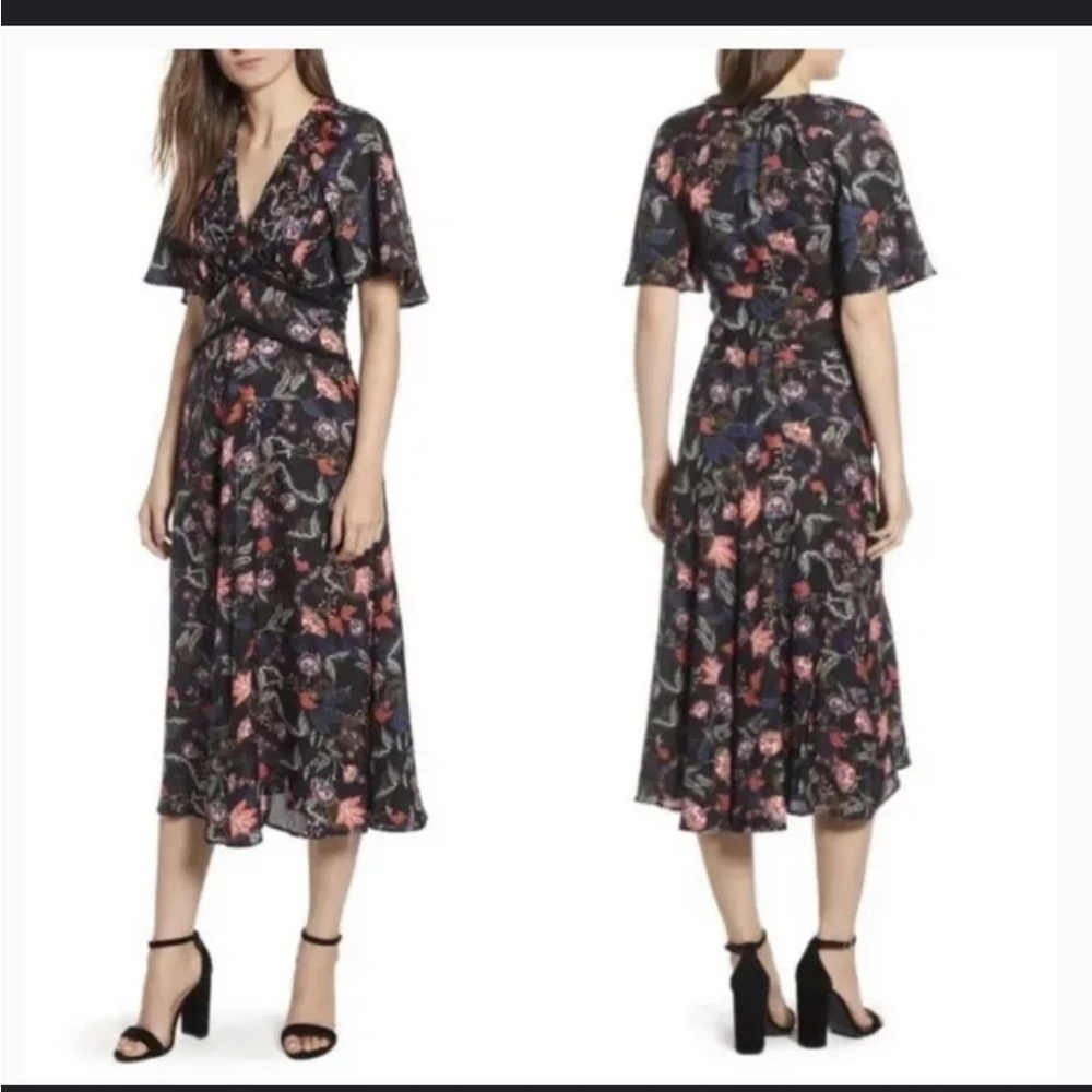 CHELSEA 28 FLORAL BOHEMIAN FLUTTER SLEEVE MIDI DRESS